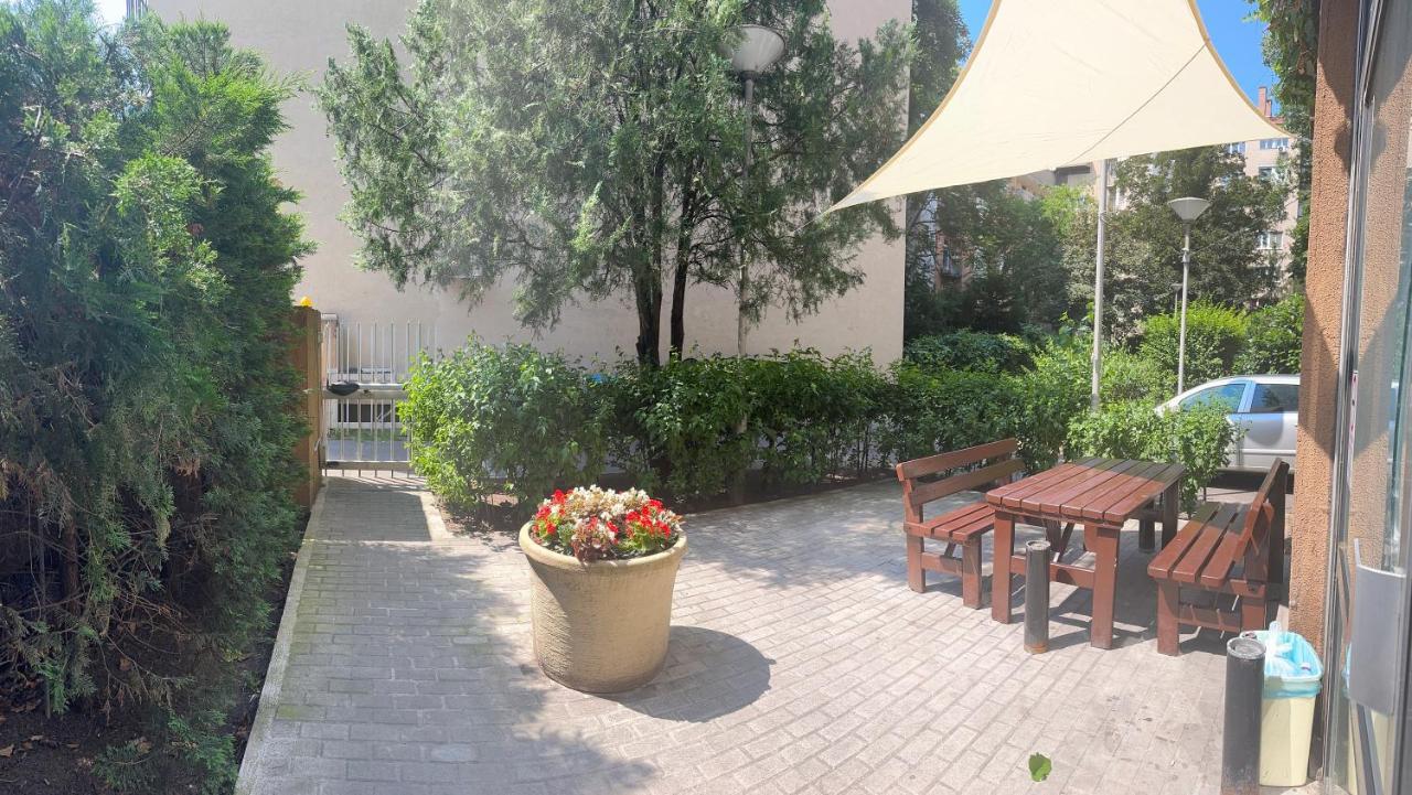 H1 Apartmanok Budapest Exterior foto